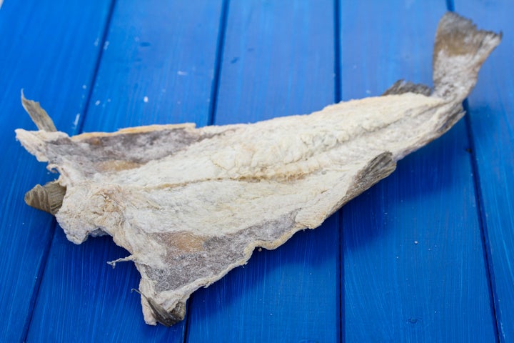 Fique atento ao rabo do bacalhau para saber se é de verdade ou não.