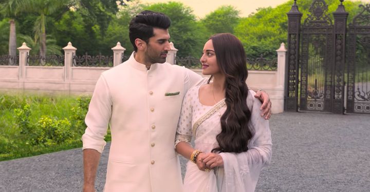 Sonakshi Sinha, stunning even in sickness, utters her lines without actually feeling them while Aditya Roy Kapur looks like he’s reading out from a teleprompter. 