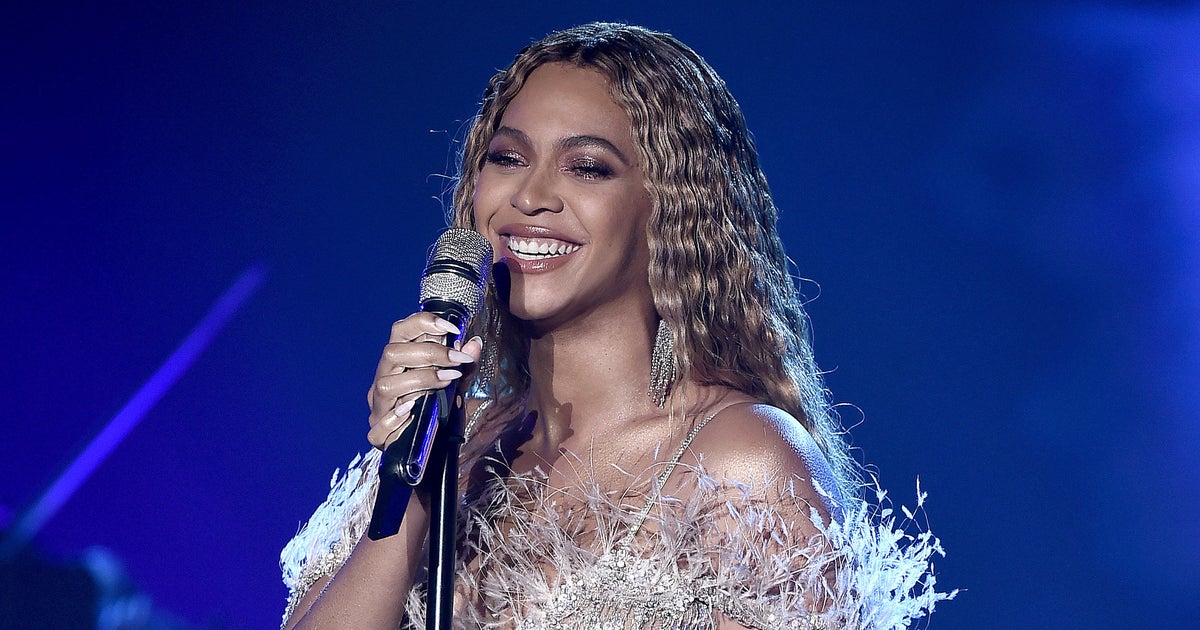 Beyoncé Hails Michelle Obama As Role Model For Black People: 'We Saw ...