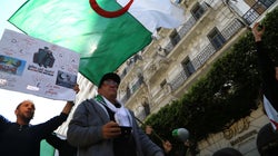 Hirak politique contre Pouvoir constitutionaliste: un faux