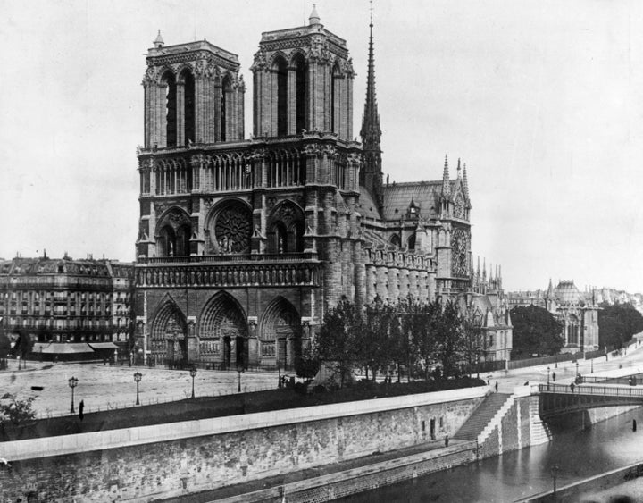 Notre Dame Cathedral in 1911. 