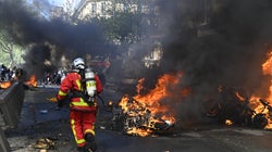 Les incendies de l’acte XXIII indignent après Notre-Dame qui a ”éprouvé” les