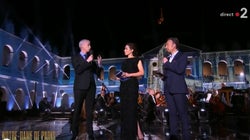 “Notre-Dame est quasi sauvée”, annonce Riester pendant le concert sur France