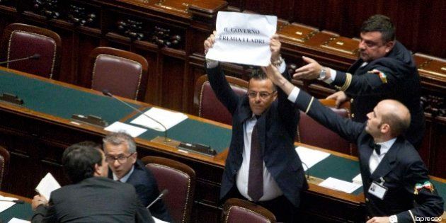Gianluca Buonanno contro tutti: espulso dalla Camera. Le ultime 48 ore del pasionario della