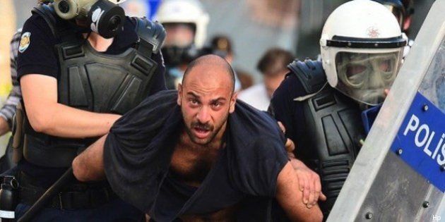Daniele Stefanini: fotografo italiano fermato a Istanbul, ferito alla testa negli scontri (FOTO,