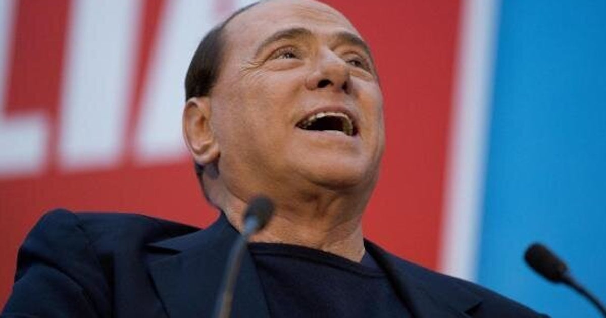 Silvio Berlusconi All ultimo Comizio Prima Della Decadenza Indossava Il 