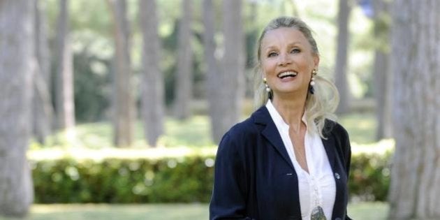 Barbara Bouchet 70 Anni E Non Sentirli Ritratto Di Una Donna Di Classe Foto L Huffpost