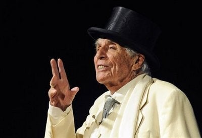 Johannes Heesters: Singer Known As Hitler's Favorite Has Libel Case Thrown  Out | HuffPost The World Post