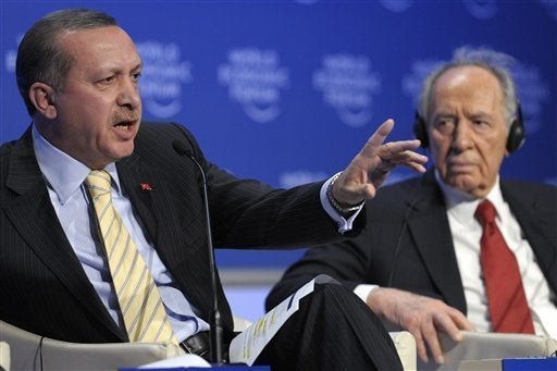 Turkish Prime Minister Erdogan Attacks Israeli President Peres: "You Know Well How To Kill" | HuffPost null