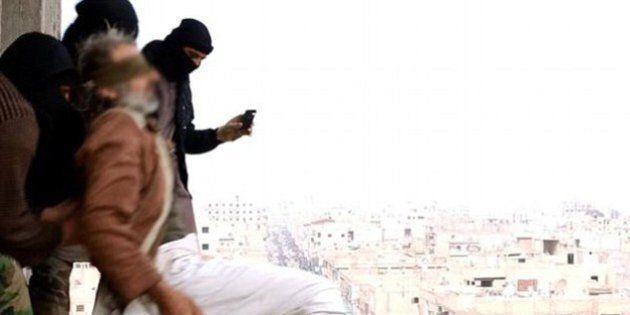 Isis Uomo Ucciso Perché Gay I Miliziani Lo Lanciano Da Un Palazzo