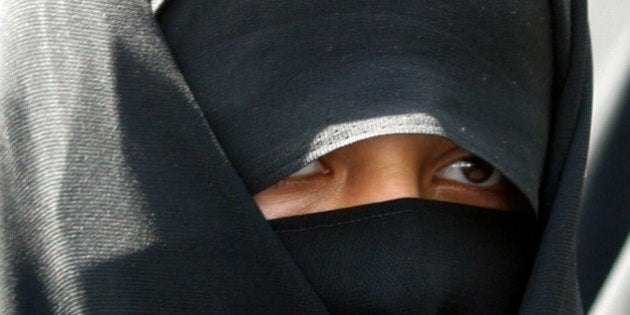 10 regole per uscire con la figlia di un poliziotto BBM pin siti di incontri