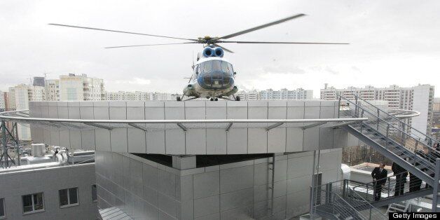 RUSSIA - OCTOBER 08: Russian President Vladimir Putin is arriving by his MI-8 helicopter to the roof of the new GRU military intelligence headquarters building as he visits it in Moscow, Russia on October 08, 2006. (Photo by Konstantin ZAVRAZHIN/Gamma-Rapho via Getty Images)