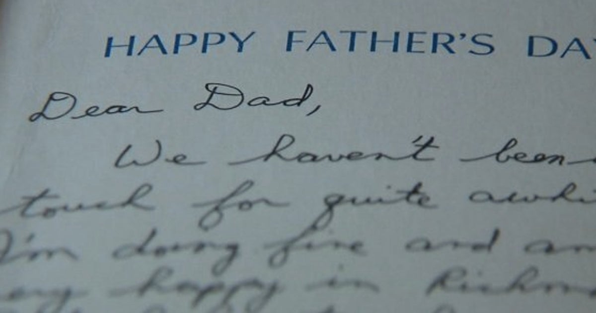 Riceve Un Biglietto D Auguri Del Figlio Morto Per La Festa Del Papa 26 Anni Dopo L Huffpost Riceve Un Biglietto D Auguri Del Figlio Morto Per La Festa Del Papa 26 Anni Dopo L Huffpost