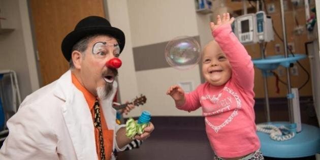 Michael Christensen Il Vero Inventore Della Clownterapia Oscurato Da Patch Adams L Huffpost