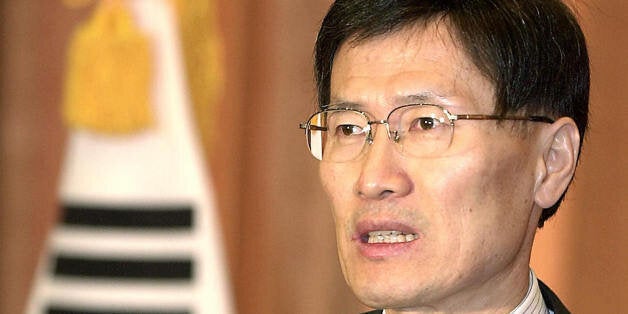 SEOUL, REPUBLIC OF KOREA: South Korean Foreign Minister Yoon Young-Kwan speaks during a farewell ceremony at his office in S