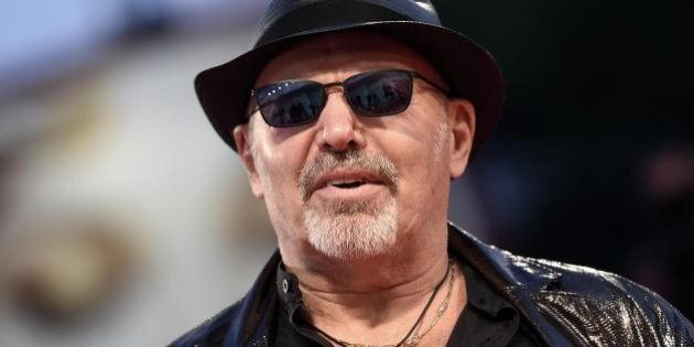 Vasco Rossi, la Guardia di Finanza fa visita a casa del ...