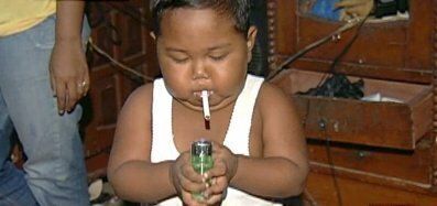 Chain-Smoking Indonesian Tot Continues His Habit On Camera (VIDEO ...