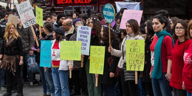 ANKARA, TURKEY - 2015/02/14: Protesters stand in a minute of silence to commemorate 20 years old Ãzgecan Aslan raped, killed and burned the day before, during the annual One Billion Rising protest in central Ankara. (Photo by Piero Castellano/Pacific Press/LightRocket via Getty Images)