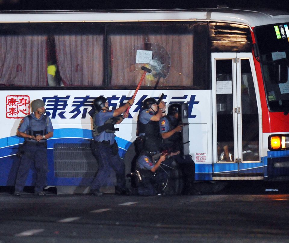 tourist bus hostage taking in manila