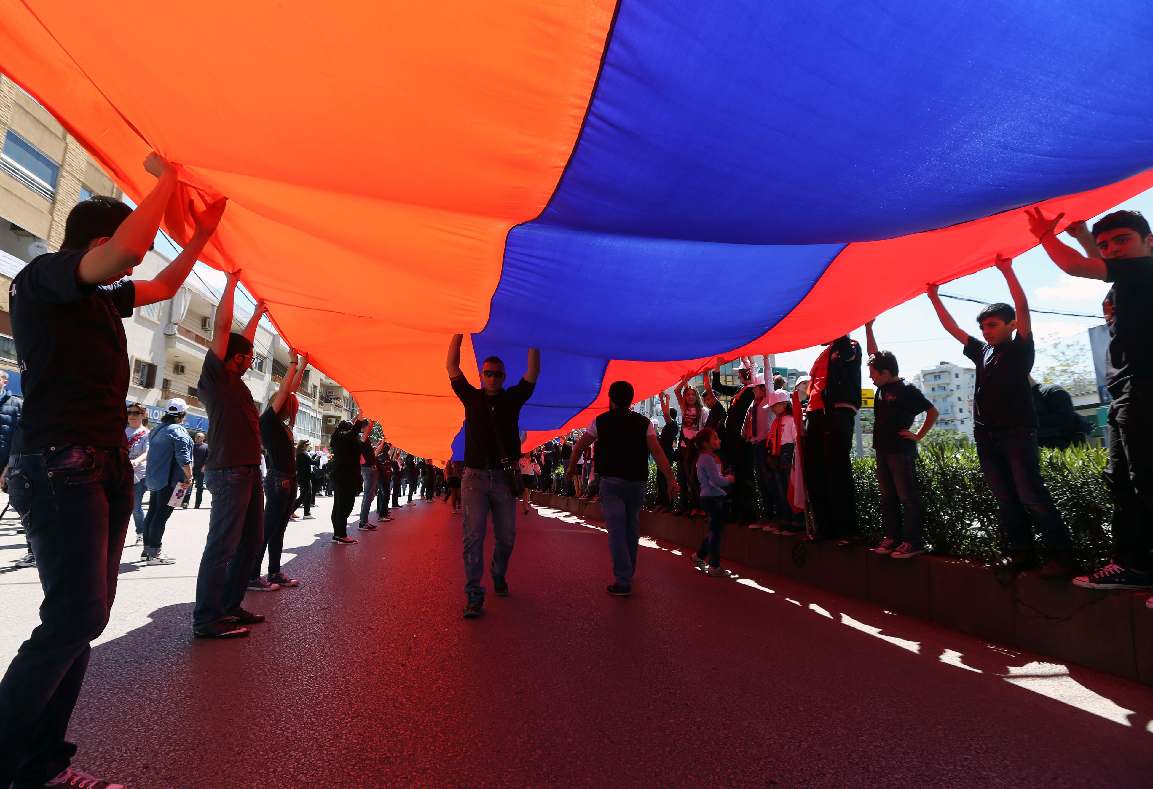 Poignant Photos From Around The World Show Armenian Genocide Has Not   5cc14a692400005500e4831e 