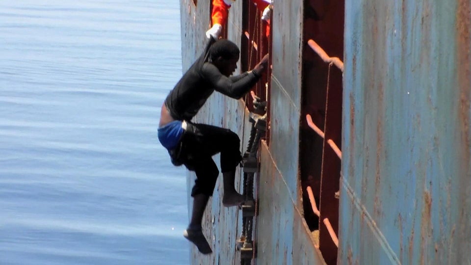 Migrants Rescued From Sinking Boat In Dramatic Video | HuffPost The ...