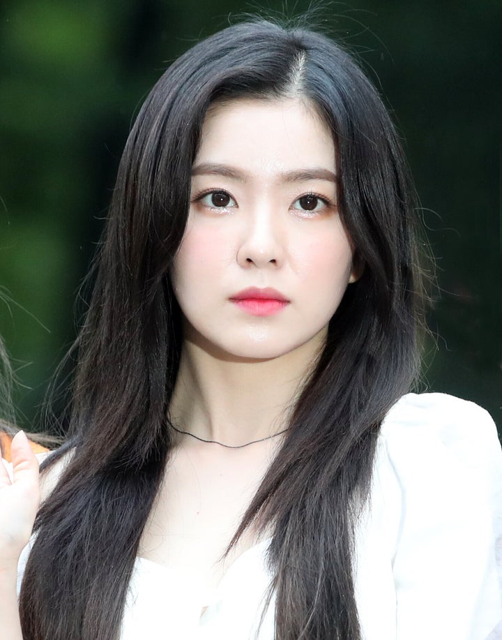 레드벨벳 아이린이 2018년 6월 29일 오전 서울 여의도 KBS 신관 공개홀에서 열린 KBS2 '뮤직뱅크'(뮤뱅) 리허설에 참석해 포즈를 취하고 있다. 