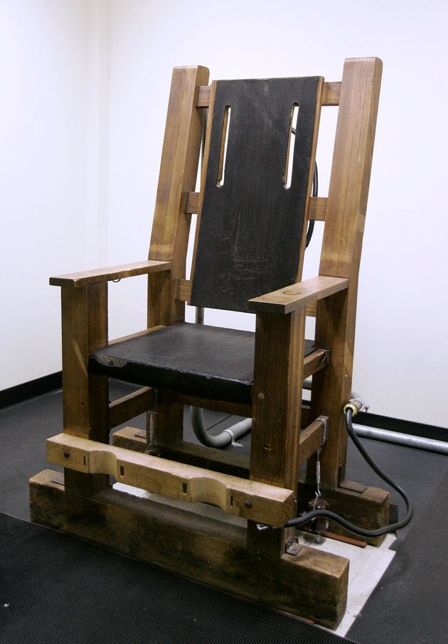 Andrew Castle U K Man Builds Homemade Electric Chair In Attempt