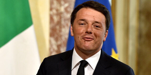 Italy's Prime minister Matteo Renzi gives a press conference at the Chigi Palace on April 7, 2016 in Rome, to present the national broadband plan.Italy aims by 2020 to cover 100% to 30 mega bps while the goal is to get to 50% of subscriptions they get to 100 mega bps' he says. / AFP / ALBERTO PIZZOLI (Photo credit should read ALBERTO PIZZOLI/AFP/Getty Images)