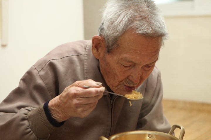 삼시 세끼 박 할아버지의 주식은 오로지 라면뿐이다.