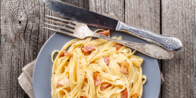 ricetta di salsa alfredo a ridotto contenuto di grasside