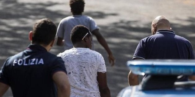 sta chattando su siti di incontri barare