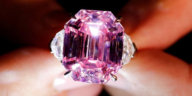 Il Diamante Rosa Pink Legacy Venduto Allasta 443 Milioni