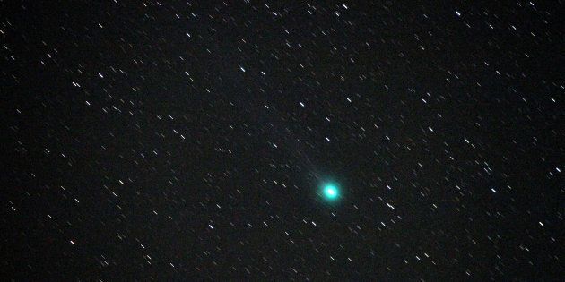 Stella Cometa Luminosa Di Natale.La Cometa Di Natale E Gia Nel Cielo E Visibile Ad Occhio Nudo L Huffpost