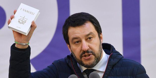 Salvini patria e famiglia: sulla carta d'identità tornano 