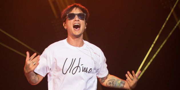 Ultimo Ho Perso L Amore Per Colpa Degli Impegni La Politica Non E Un Esigenza Nella Mia Musica Lo Sono I Sogni E Le Speranze L Huffpost