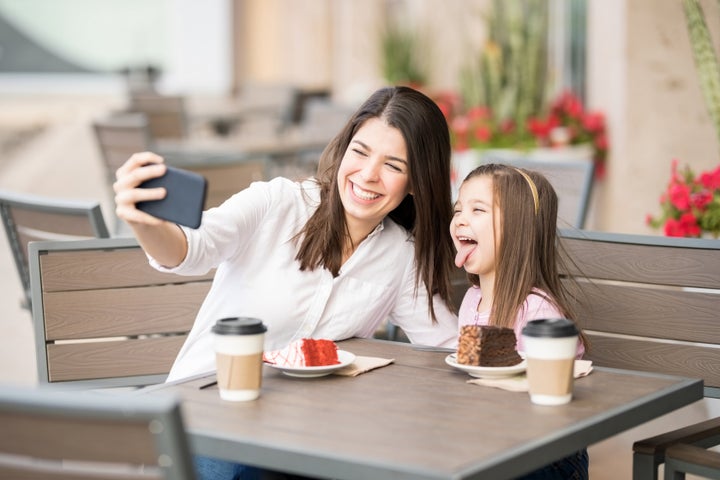 Crianças não podem ser barradas em restaurantes.
