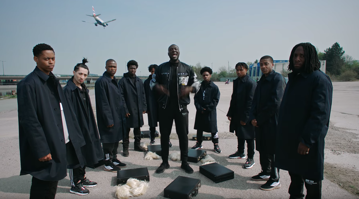 A still from the Vossi Bop music video