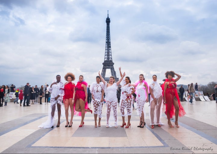 Au mois d'avril 2018, elles n'étaient que neuf à défiler sur le parvis du Trocadéro.