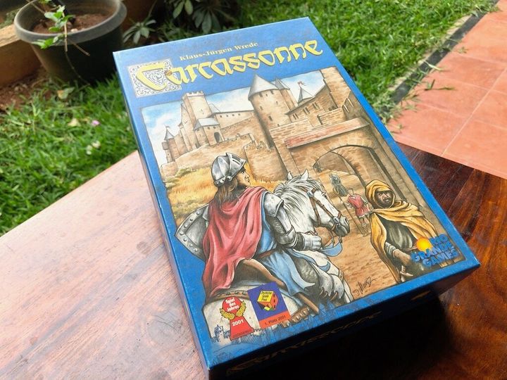 Carcassonne is fun for all ages, and it can be a fun and relaxing game for small groups.