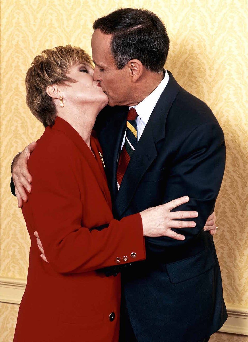 Da Pierfrancesco Favino a Rudy Giuliani, "Shut: Close Your ...