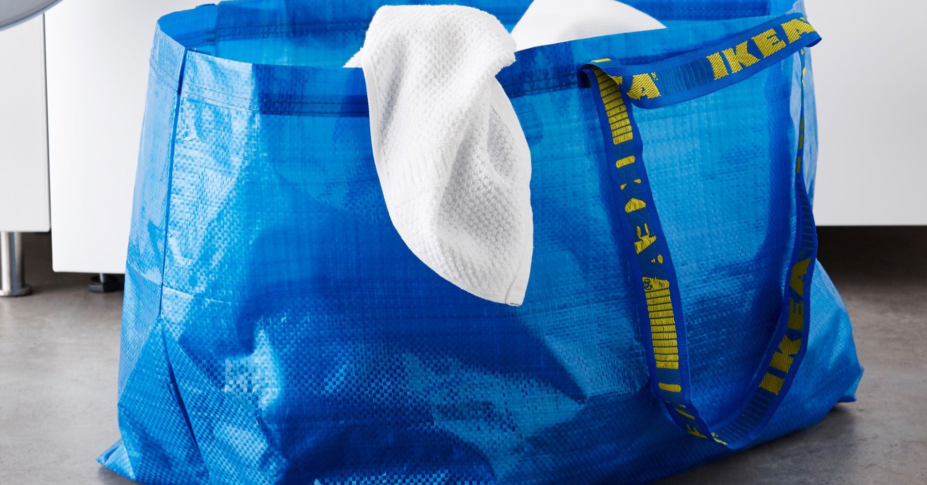 This Bride’s Ikea Shopping Bag Hack Can Help You Pee In A Wedding Dress | HuffPost Life