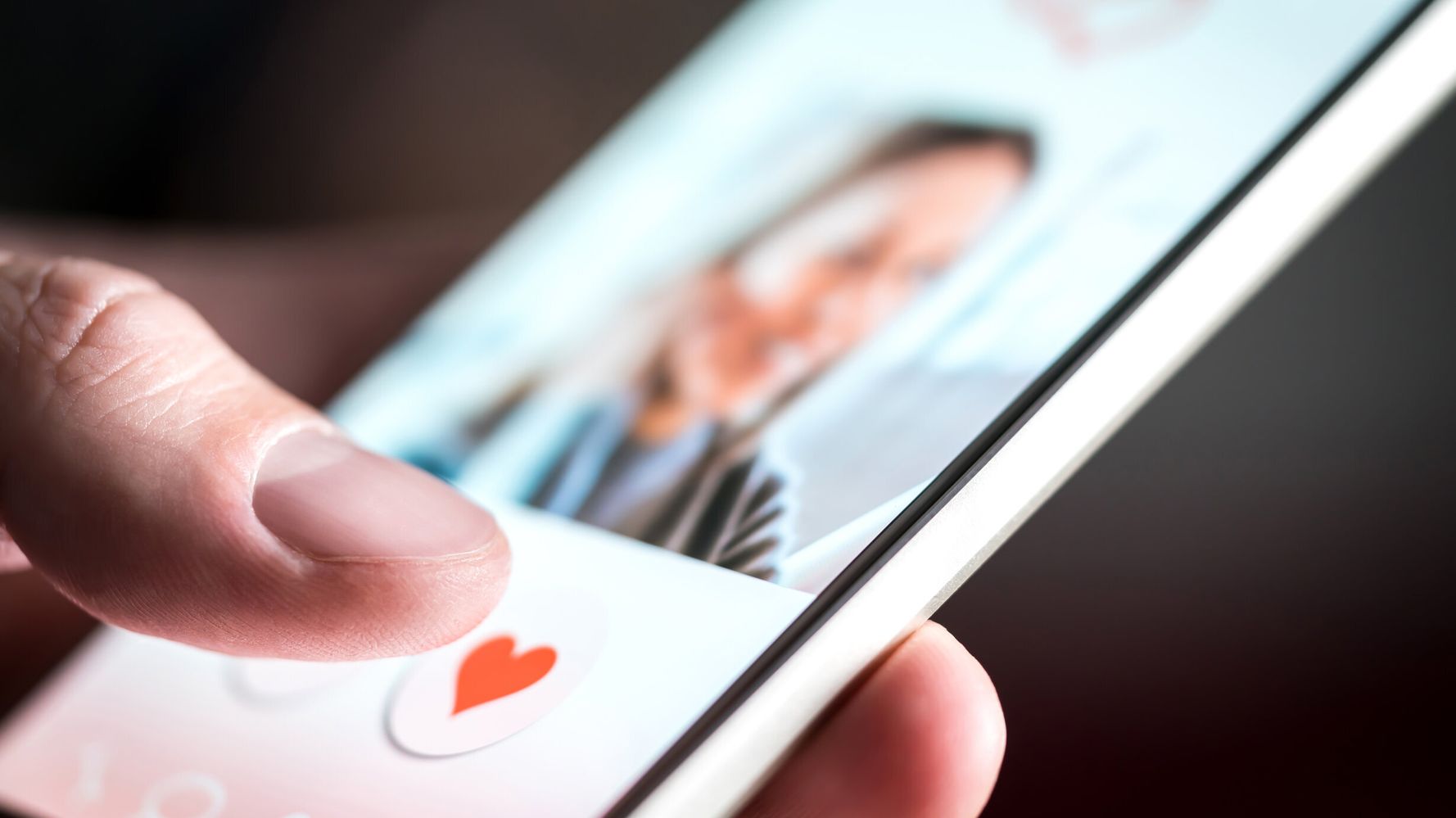 Top 5 Tinder Scams to Look Out For