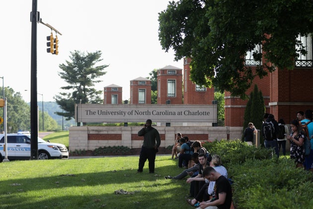 Une fusillade dans une université à Charlotte fait deux