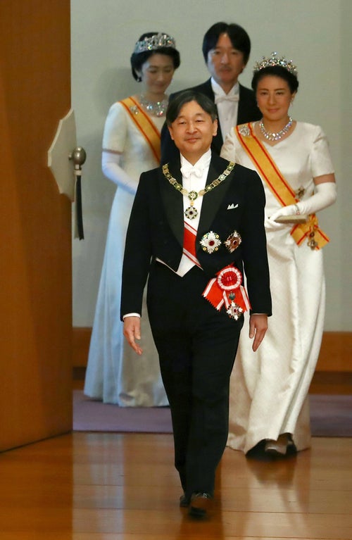 令和元年」新天皇即位の1日を写真で振り返ると… | ハフポスト NEWS