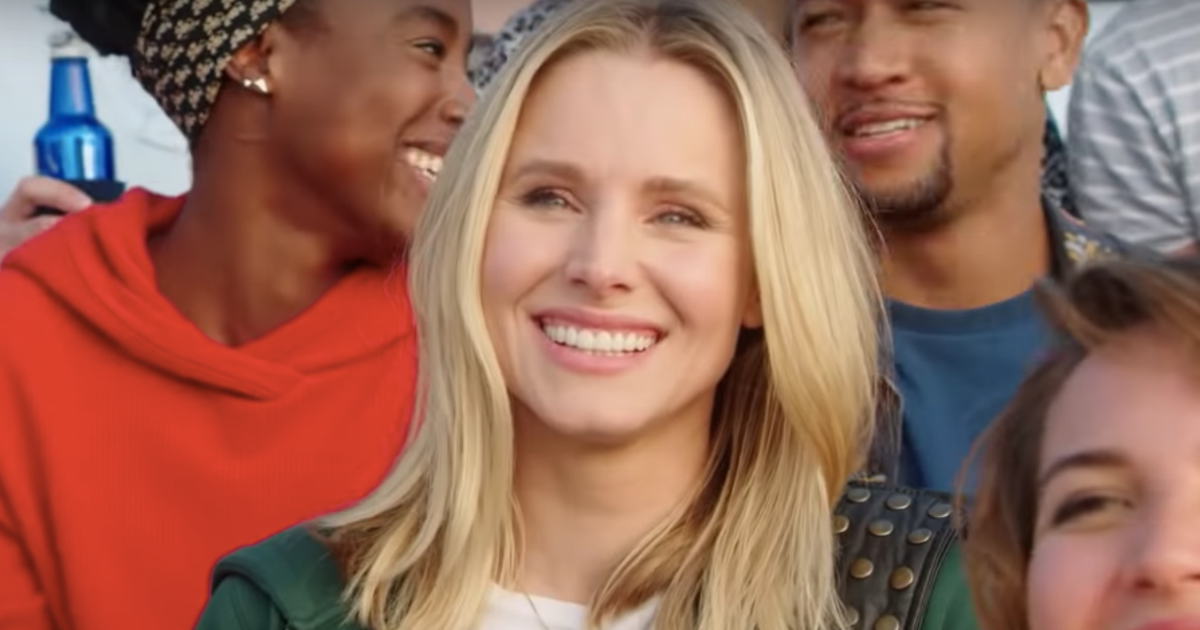 Kristen Bell (And Her Taser) Are Back In Action In First 'Veronica Mars(02)