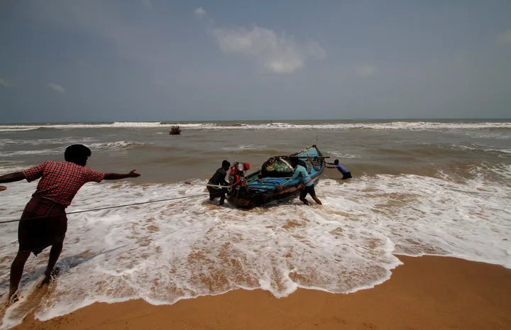Cyclone Fani Expected To Hit South Of Odisha's Puri Tomorrow, Affect 19  Districts | HuffPost News