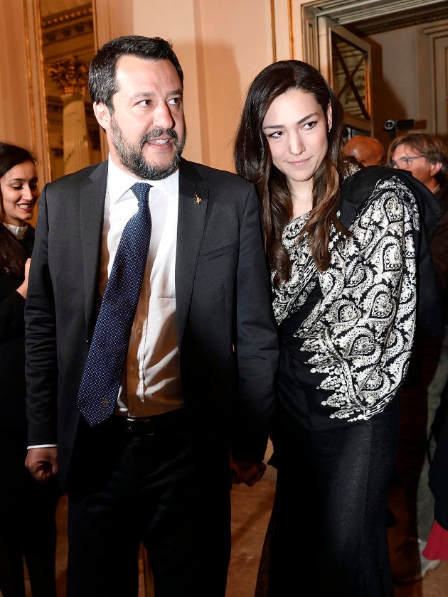 Salvini e la compagna Francesca Verdini mano nella mano alla Scala L