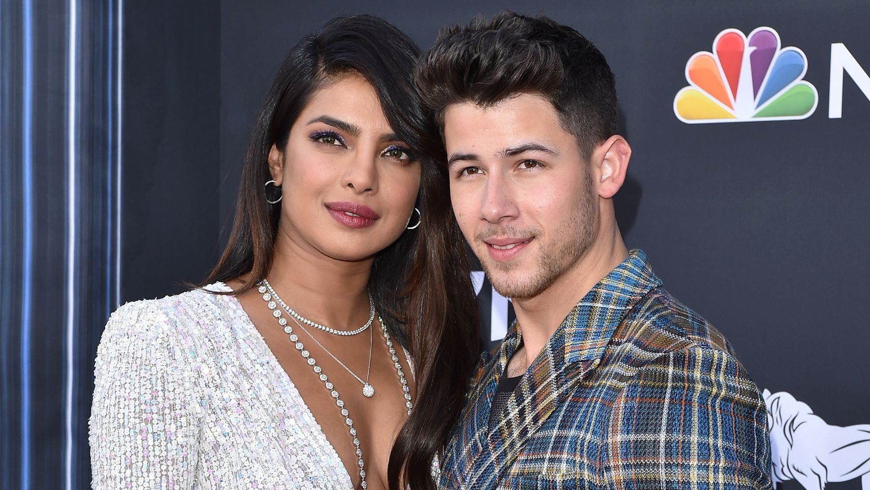 Nick Jonas Gives Priyanka Chopra A Mid-Performance Kiss At Billboard ...