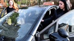 Comment le gouvernement veut faire baisser le coût du permis de conduire de