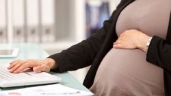 La réaction de mon patron à l'annonce de ma grossesse montre qu'il faut dénoncer la discrimination faite aux femmes